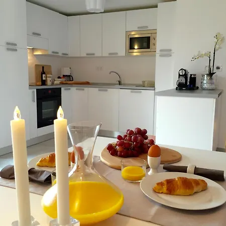 Neues, Modernes Steinchalet Mit Grosser Terrasse Und Pool Bei Rondinara