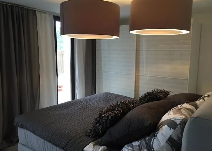 Neues, Modernes Steinchalet Mit Grosser Terrasse Und Pool Bei Rondinara Prázdninový dům Bonifacio (Corsica)