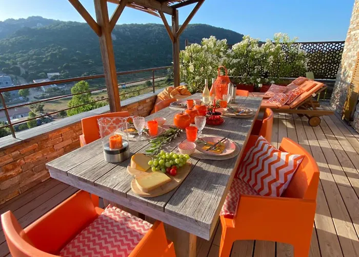 Hébergement de vacances Neues, Modernes Steinchalet Mit Grosser Terrasse Und Pool Bei Rondinara Bonifacio (Corsica)